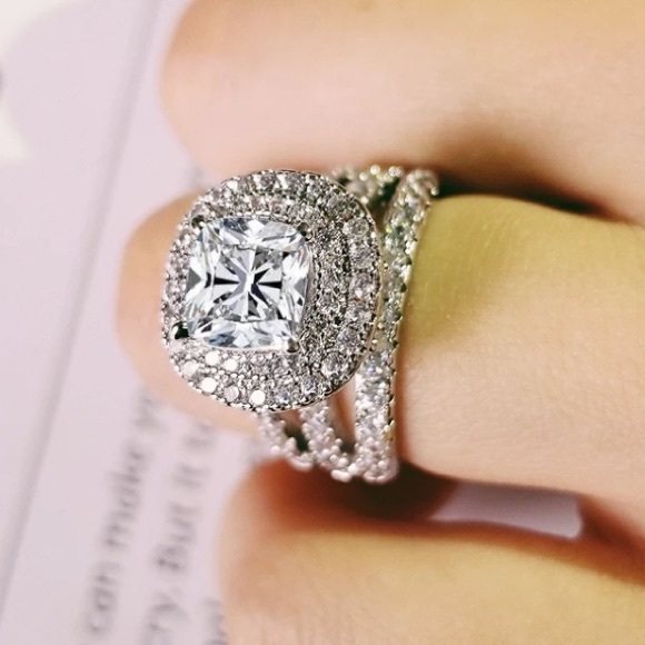 💍 Marked ⬇️ Luxury Sterling silver diamond halo ring - Picture 2 of 6